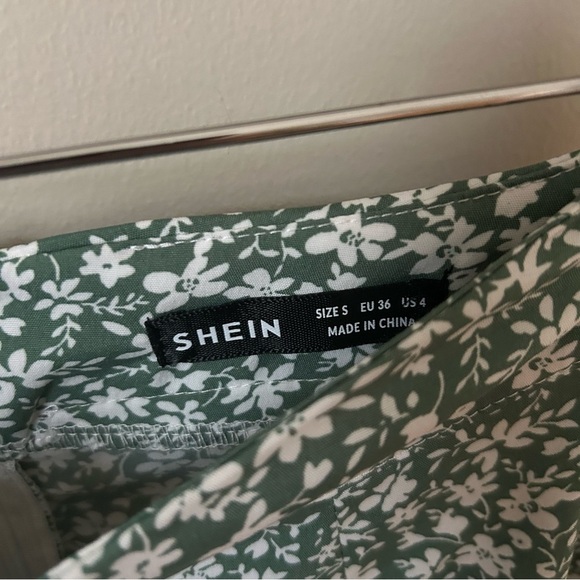 NWOT SHEIN Green Floral Zip Up Flowy Wide Leg Pants Women’s Size Small - Picture 5 of 7